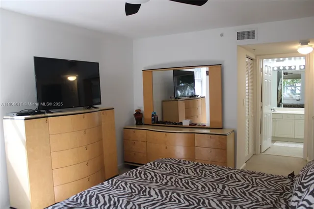 $2,800 | 519 East Sheridan Street, Unit 1082, Dania Beach, FL 33004