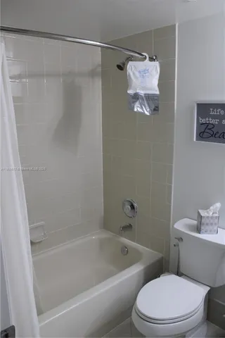 $2,800 | 519 East Sheridan Street, Unit 1082, Dania Beach, FL 33004