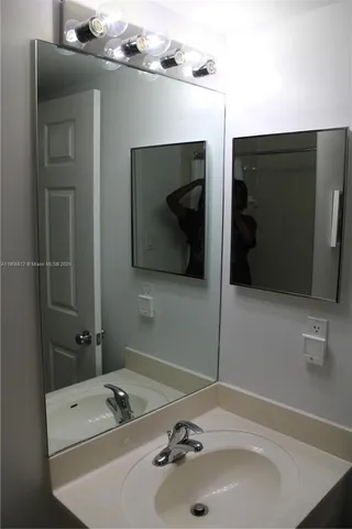 $2,800 | 519 East Sheridan Street, Unit 1082, Dania Beach, FL 33004