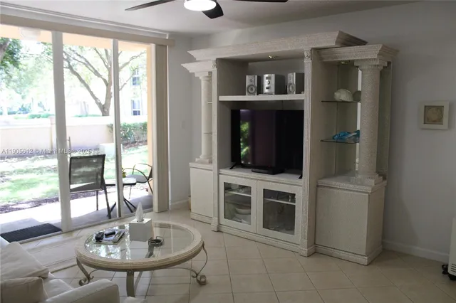 $2,800 | 519 East Sheridan Street, Unit 1082, Dania Beach, FL 33004