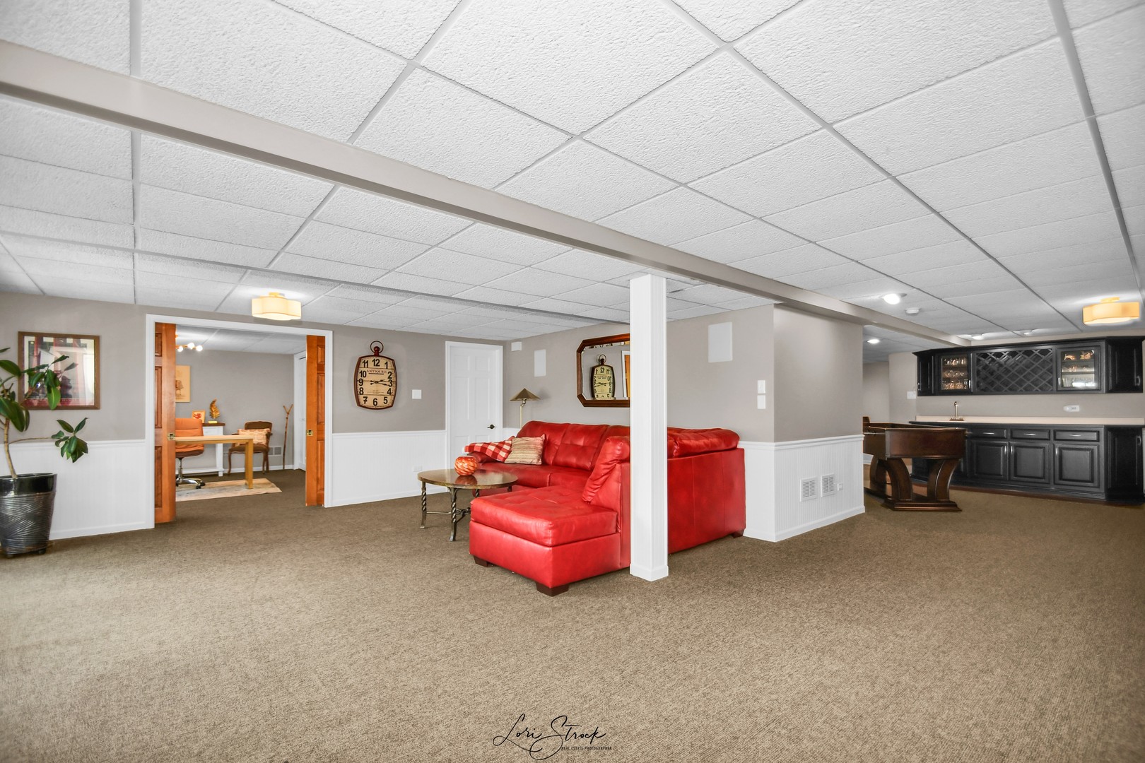 14406 Lake Ridge Road Orland Park, IL 60462 - Photo 27 of 35 a living room with furniture and a pool table