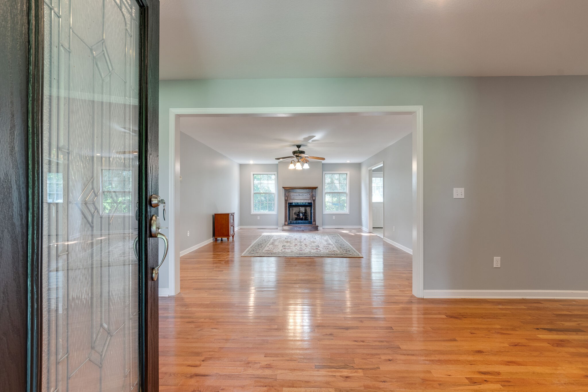 79 Jeans Road Fayetteville, TN 37334 - Photo 6 of 31 a view of an empty room and window