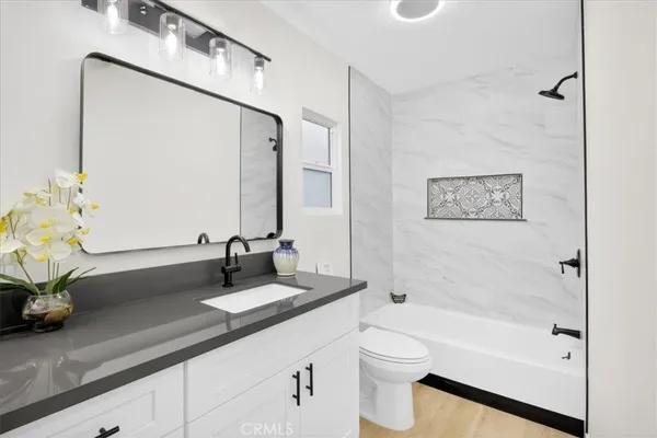 $448,999 | 1190 West 7th Street, San Bernardino, CA 92411