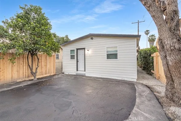 $448,999 | 1190 West 7th Street, San Bernardino, CA 92411
