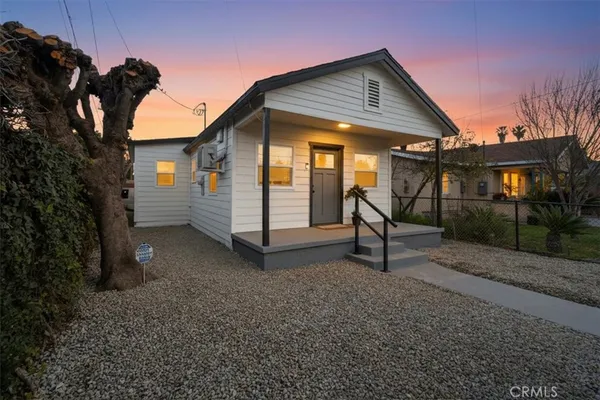 $448,999 | 1190 West 7th Street, San Bernardino, CA 92411