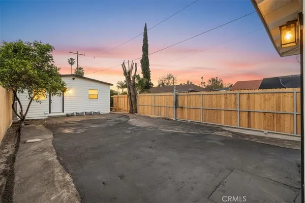 $448,999 | 1190 West 7th Street, San Bernardino, CA 92411