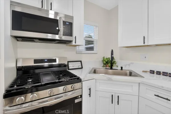 $448,999 | 1190 West 7th Street, San Bernardino, CA 92411