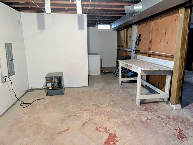 $147,900 | 3832 27th Avenue, Rock Island, IL 61201