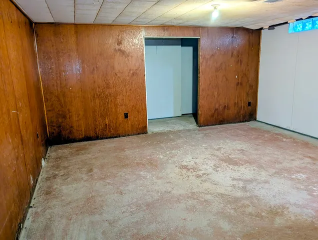 $147,900 | 3832 27th Avenue, Rock Island, IL 61201