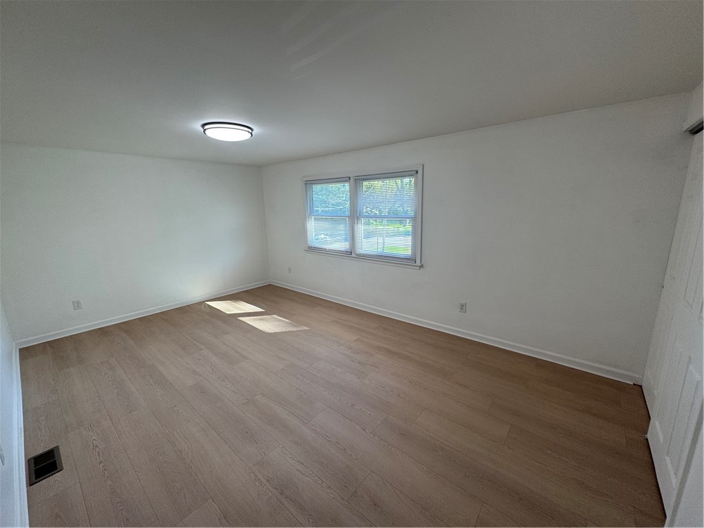 751 Washington Street, Unit RIGHT Ogden, NY 14559 - Photo 14 of 20 Gallery Image 14