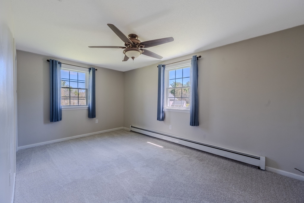 24 Worden Road Tyngsboro, MA 01879 - Photo 12 of 34