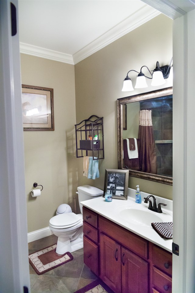10444 Henry Road Osceola, IN 46561 - Photo 13 of 30 Gallery Image 13