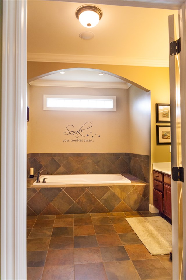 10444 Henry Road Osceola, IN 46561 - Photo 9 of 30 Gallery Image 9