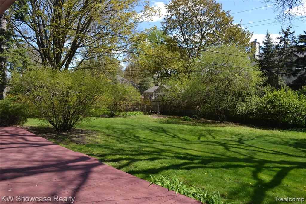 1528 East Maple Road Birmingham, MI 48009 - Photo 17 of 22