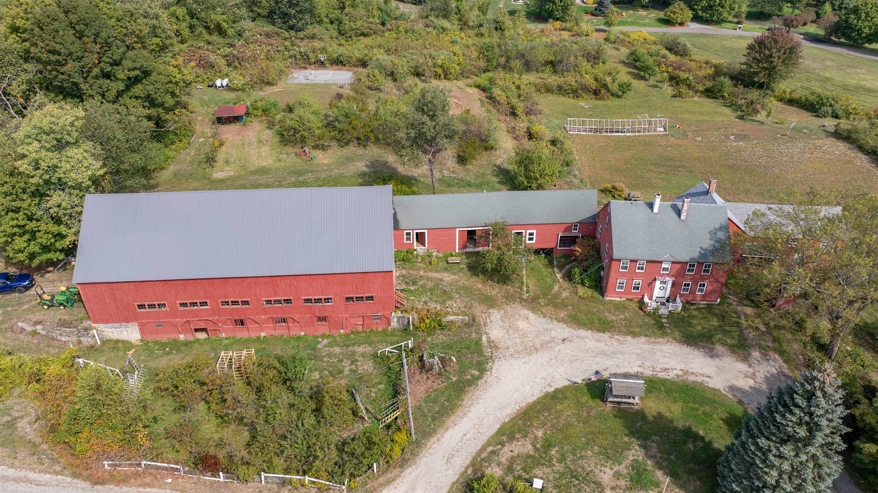 118 Broad Street Hollis, NH 03049 - Photo 2 of 40