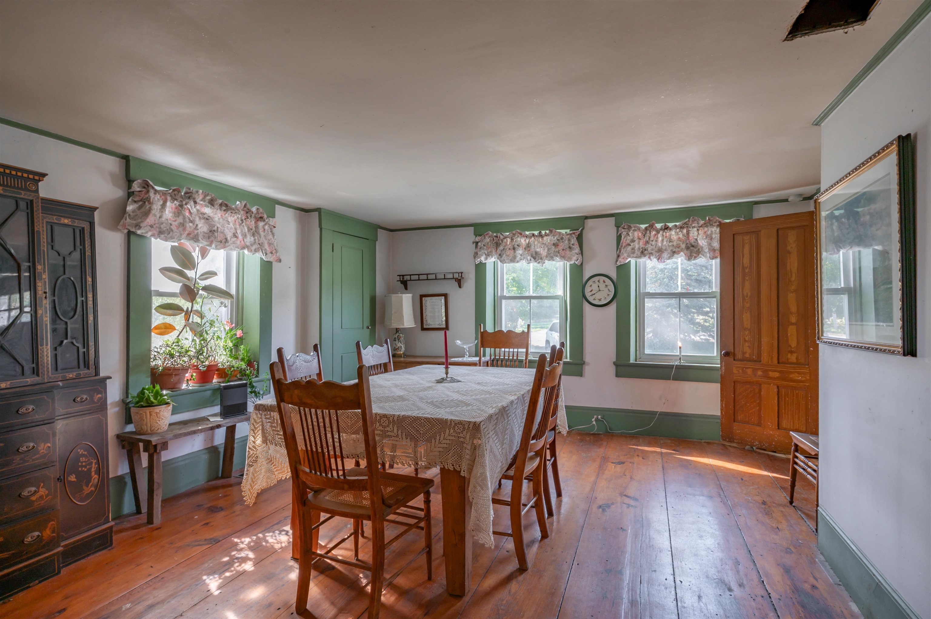 118 Broad Street Hollis, NH 03049 - Photo 9 of 40