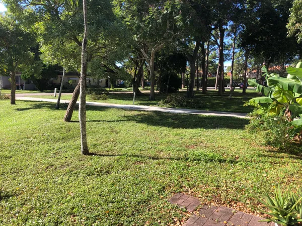 $1,800 | 421 Southwest Natura Avenue, Unit E, Deerfield Beach, FL 33441