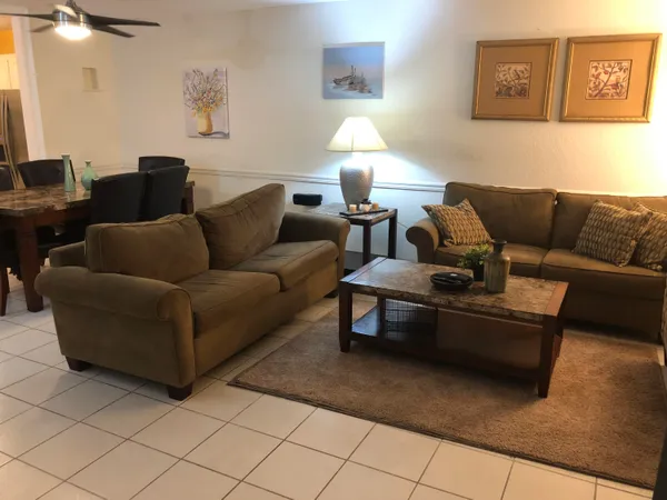 $1,800 | 421 Southwest Natura Avenue, Unit E, Deerfield Beach, FL 33441