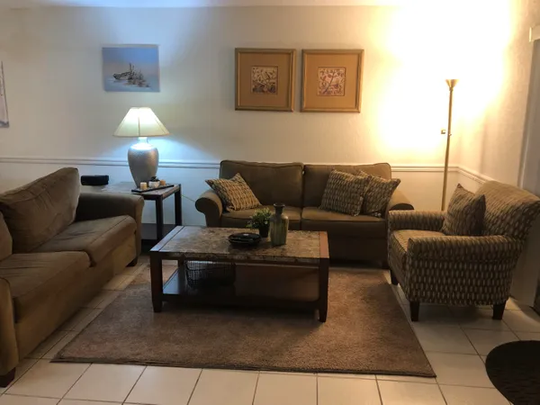 $1,800 | 421 Southwest Natura Avenue, Unit E, Deerfield Beach, FL 33441