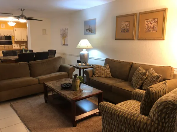 $1,800 | 421 Southwest Natura Avenue, Unit E, Deerfield Beach, FL 33441