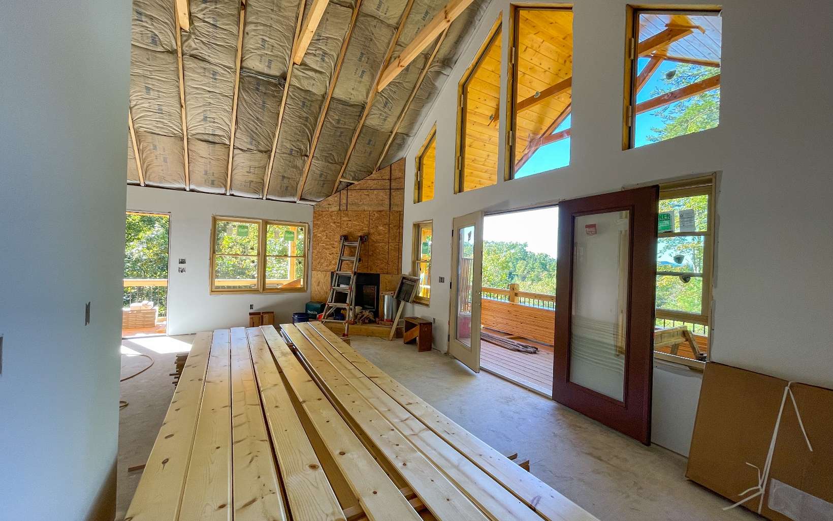 1281 Ranger Road Murphy, NC 28906 - Photo 18 of 23 a very nice looking room with a large window