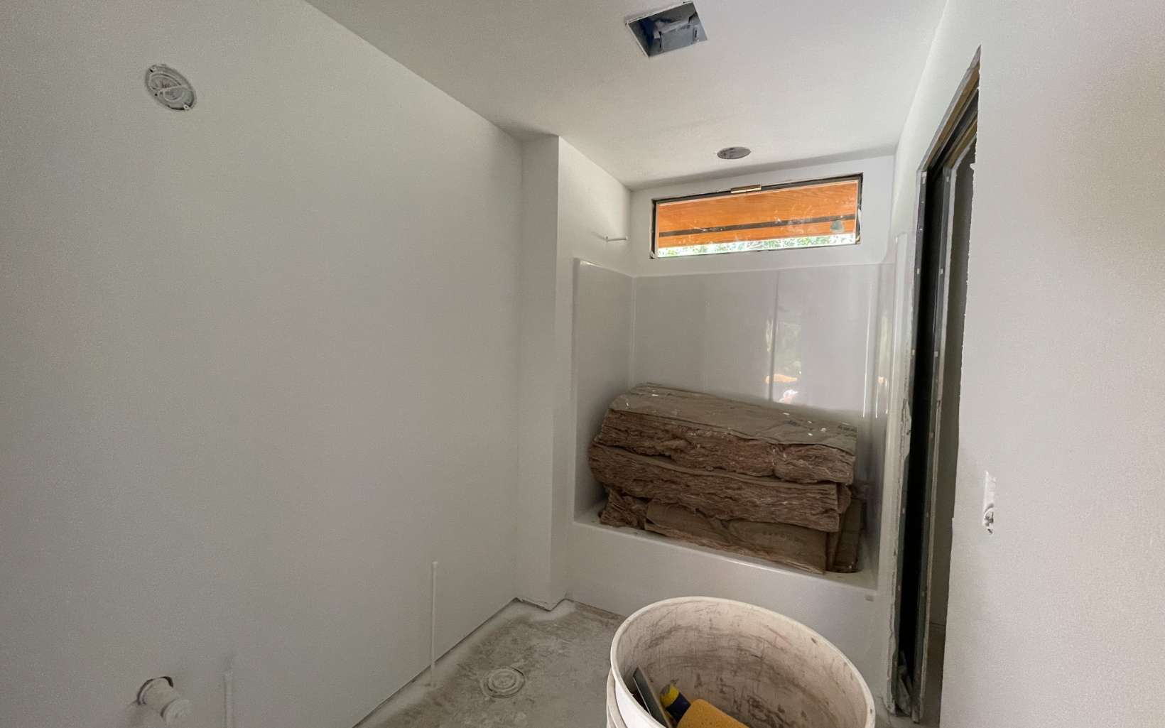 1281 Ranger Road Murphy, NC 28906 - Photo 8 of 23 a bathroom with a toilet