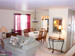102 Sandy Ridge Drive Doylestown, PA 18901 - Photo 2 of 5 Gallery Image 2