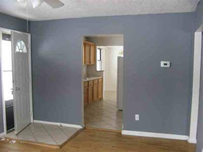 5295 North Linden Road Flint, MI 48504 - Photo 2 of 6 20117302-1.JPG