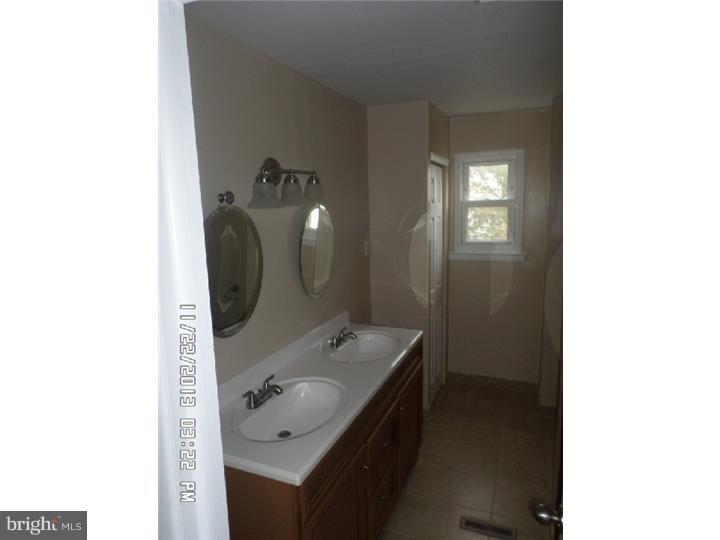 827 Selmer Road Philadelphia, PA 19116 - Photo 14 of 18 Bathroom