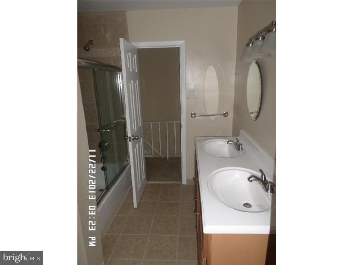 827 Selmer Road Philadelphia, PA 19116 - Photo 15 of 18 Bathroom