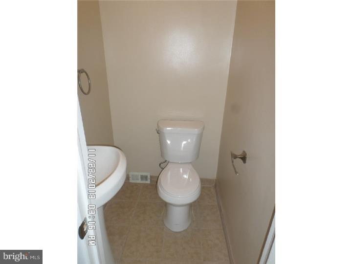827 Selmer Road Philadelphia, PA 19116 - Photo 7 of 18 Half Bath