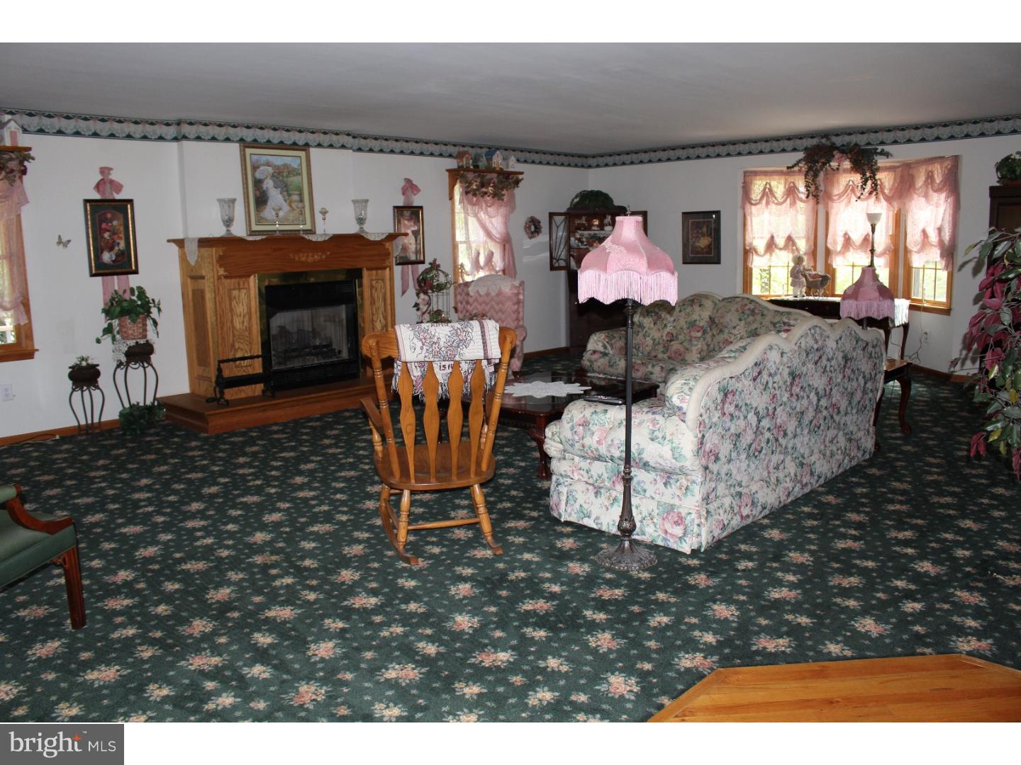 405 Erial Road Pine Hill, NJ 08021 - Photo 3 of 25 Great Room
