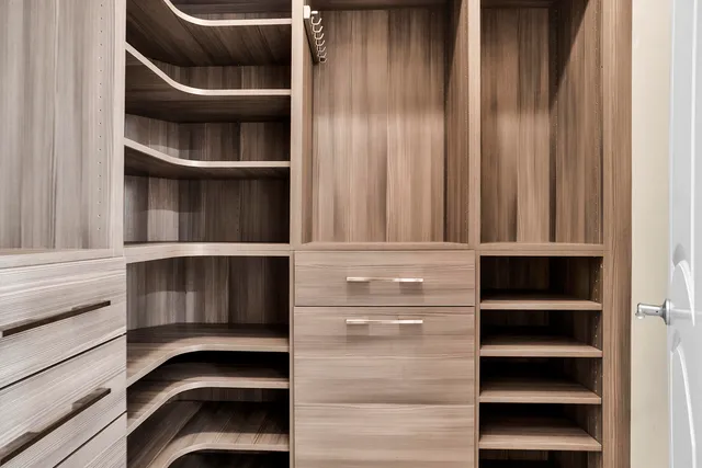a view of walk in closet