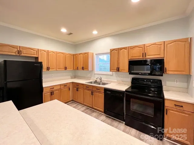 $1,600 | 7014 Elm Hill Court, Charlotte, NC 28217