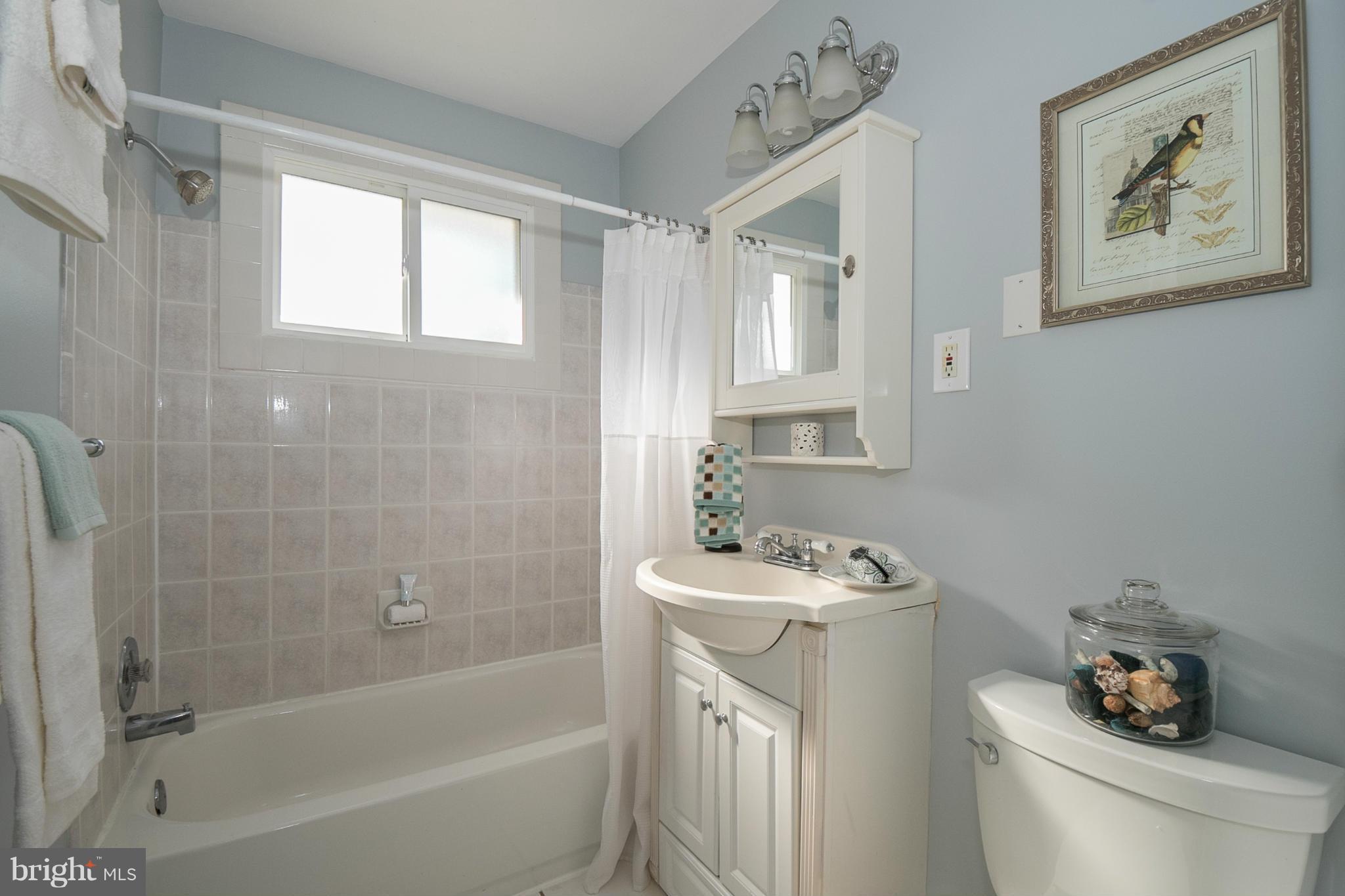 804 Kerwin Road Silver Spring, MD 20901 - Photo 17 of 24 Bath
