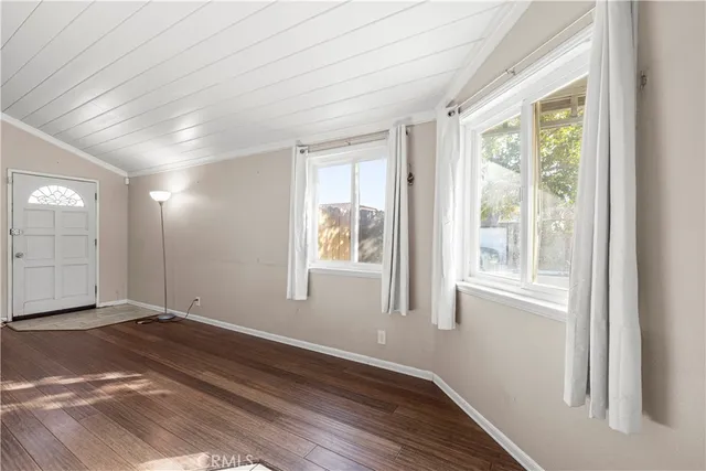 $499,000 | 881 South Lamarr Street, Rialto, CA 92376