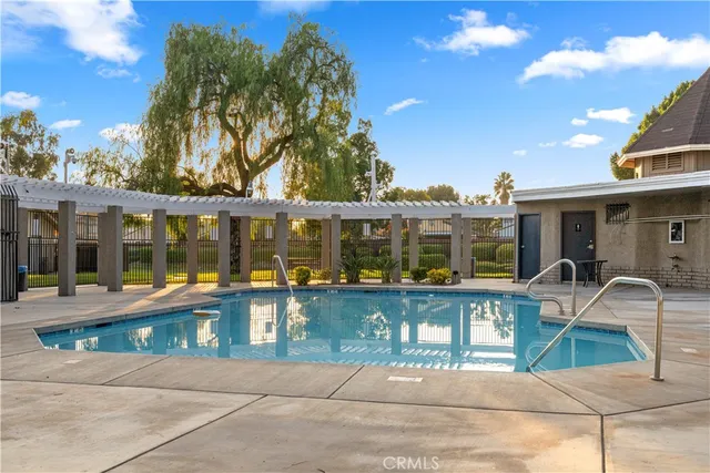 $499,000 | 881 South Lamarr Street, Rialto, CA 92376