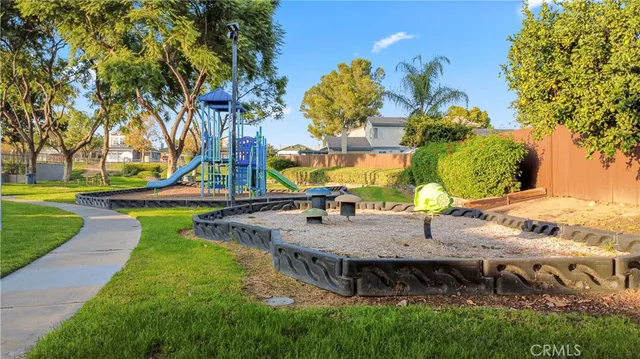 $499,000 | 881 South Lamarr Street, Rialto, CA 92376