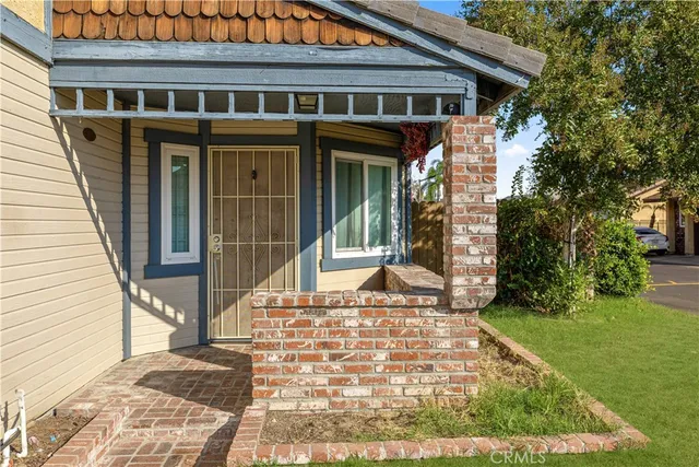 $499,000 | 881 South Lamarr Street, Rialto, CA 92376
