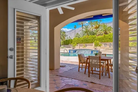 $2,250,000 | 696 East Vereda Sur, Palm Springs, CA 92262