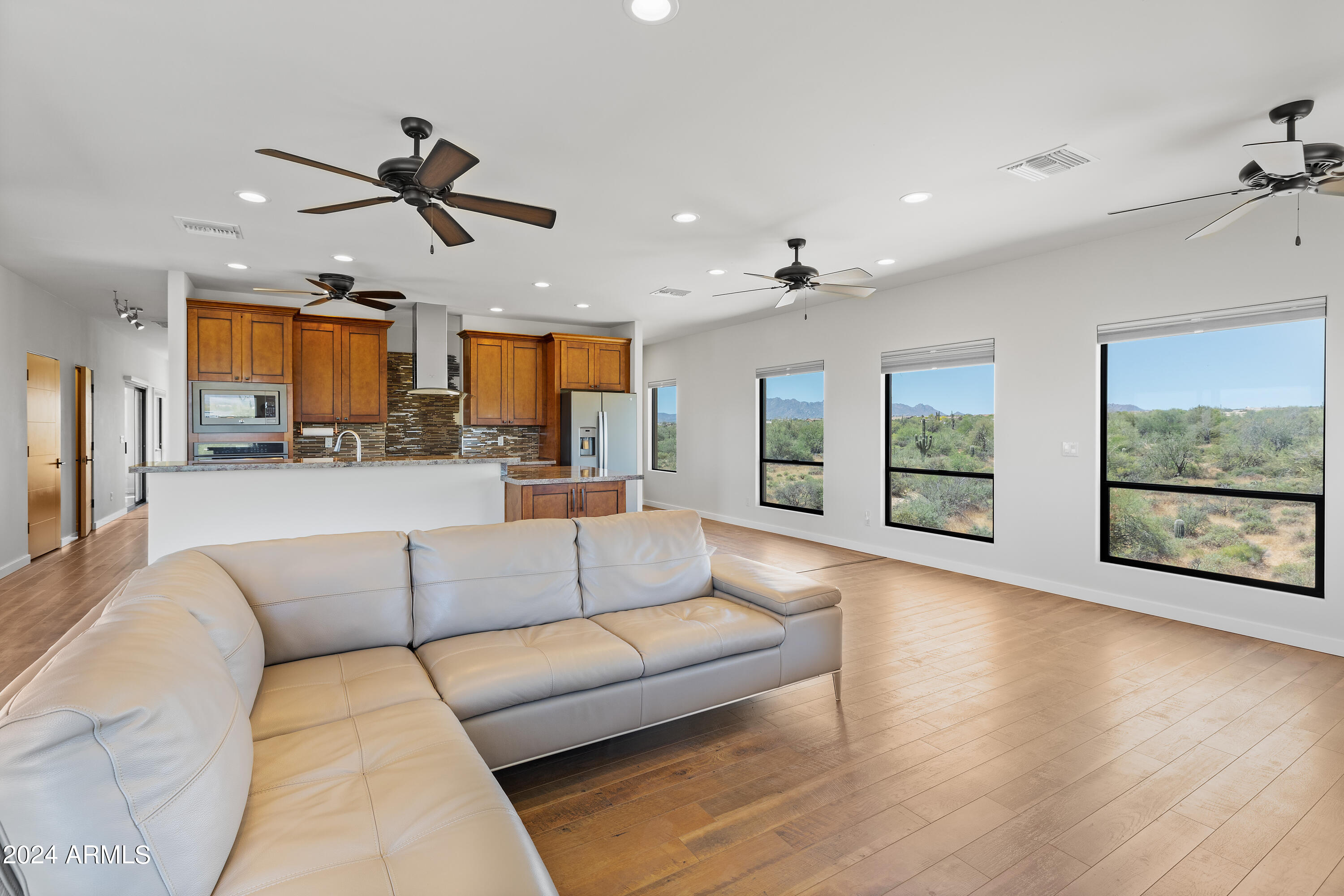 Great Room w/ Beautiful Views