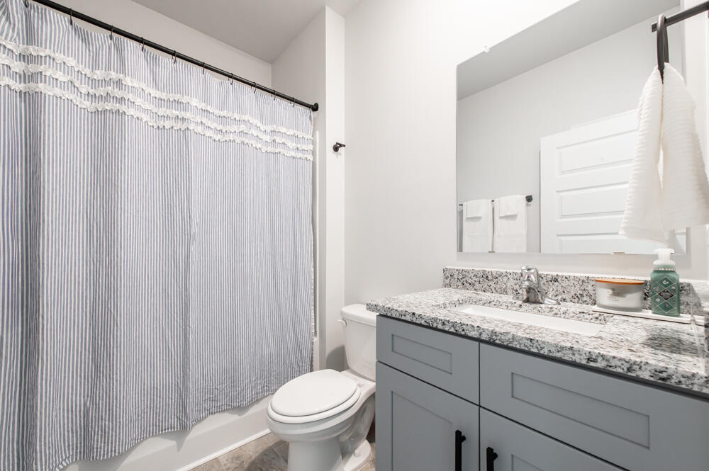 1283 Admiral Avenue Grovetown, GA 30813 - Photo 14 of 22 Full Guest Bath!