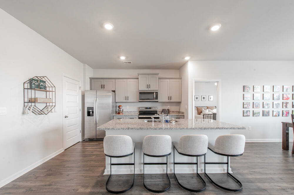 1283 Admiral Avenue Grovetown, GA 30813 - Photo 5 of 22 Breakfast Bar!