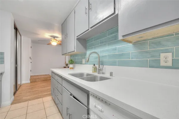 $1,900 | 3565 Linden Avenue, Unit 226, Long Beach, CA 90807