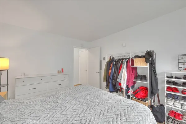 $1,900 | 3565 Linden Avenue, Unit 226, Long Beach, CA 90807