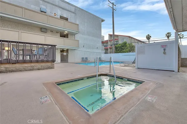 $1,900 | 3565 Linden Avenue, Unit 226, Long Beach, CA 90807