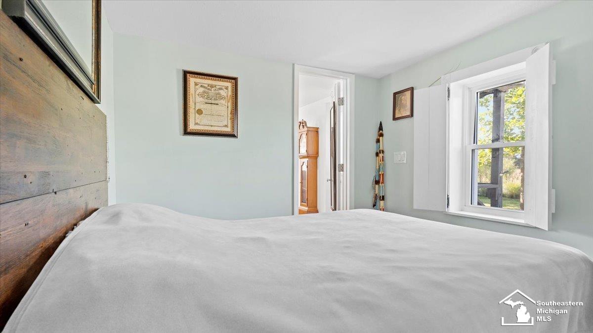2021 Sandy Creek Road Monroe, MI 48162 - Photo 8 of 22 50152165-e3f01369-2cd3-44f3-b197-364c41a6358e.JPG
