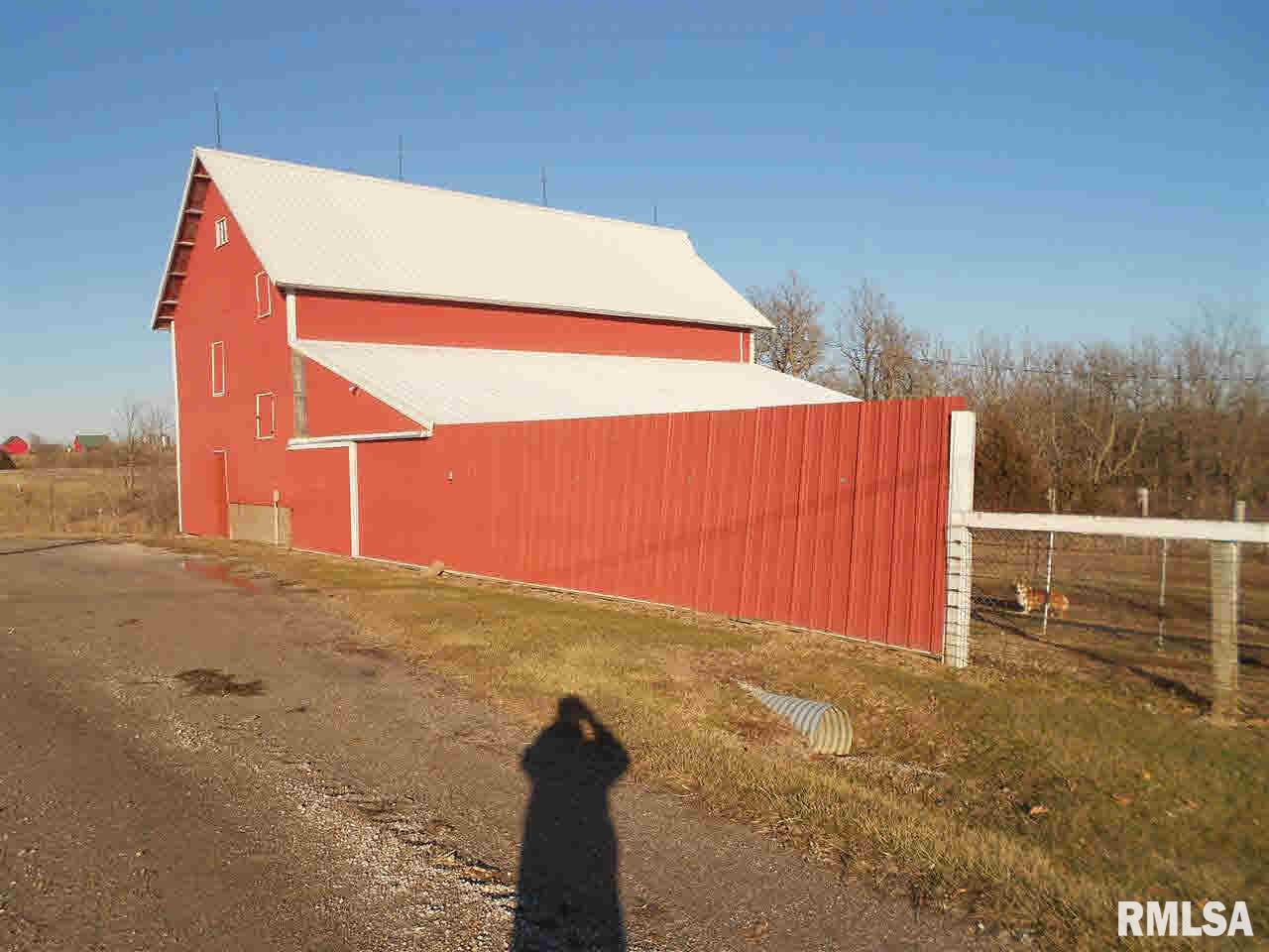 1825 Sweetland Road Muscatine, IA 52761 - Photo 4 of 10 Gallery Image 4