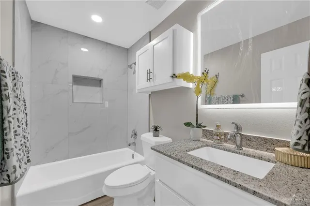 $1,100 | 1901 North Col Rowe Boulevard, McAllen, TX 78501