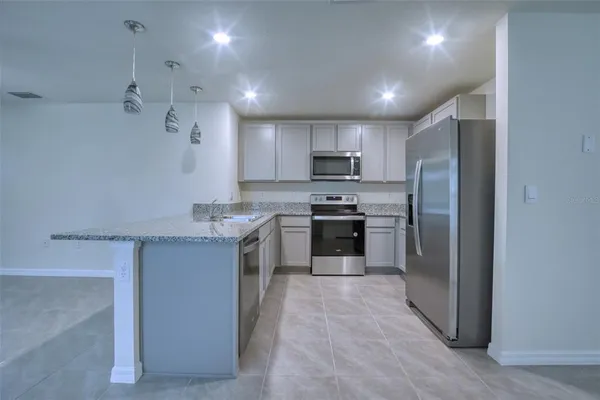 $2,100 | 1664 Hazy Sea Drive, Plant City, FL 33565